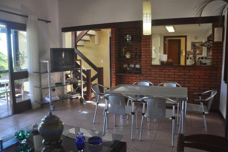 Casa Duplex No Joao Fernandes Confortavel No Local De Сasa de vacaciones *