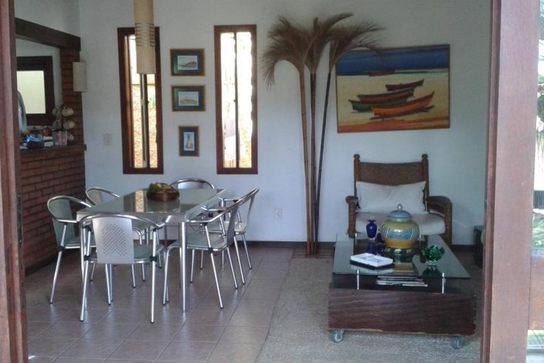 Casa Duplex No Joao Fernandes Confortavel No Local De *
